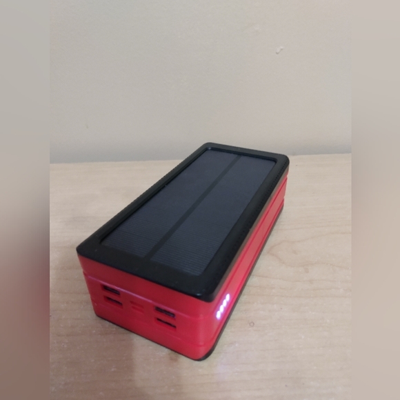 (50000mAh) SOLAR power bank charger - Picture 3 of 5